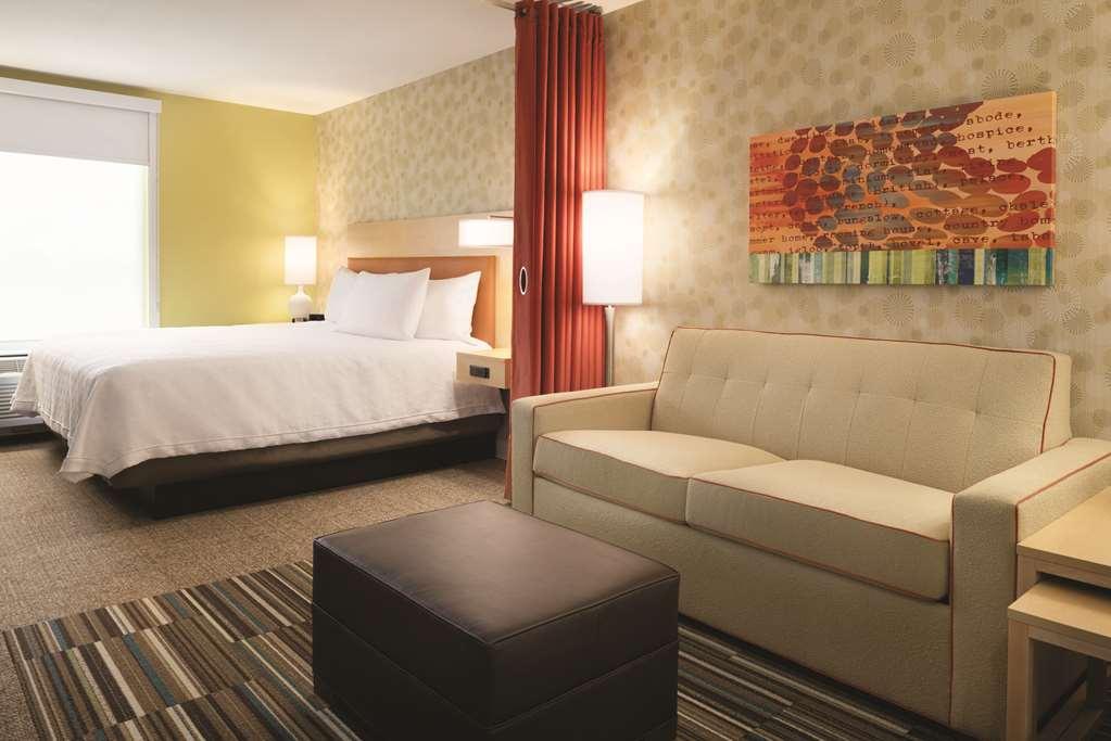 Home2 Suites By Hilton Iowa City Коралвилл Номер фото